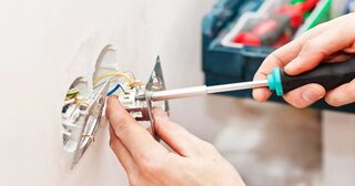 Электромонтажные работы в Малоярославце от Мастер24 — электромонтаж под ключ, цены от 1655 руб., заказать услуги